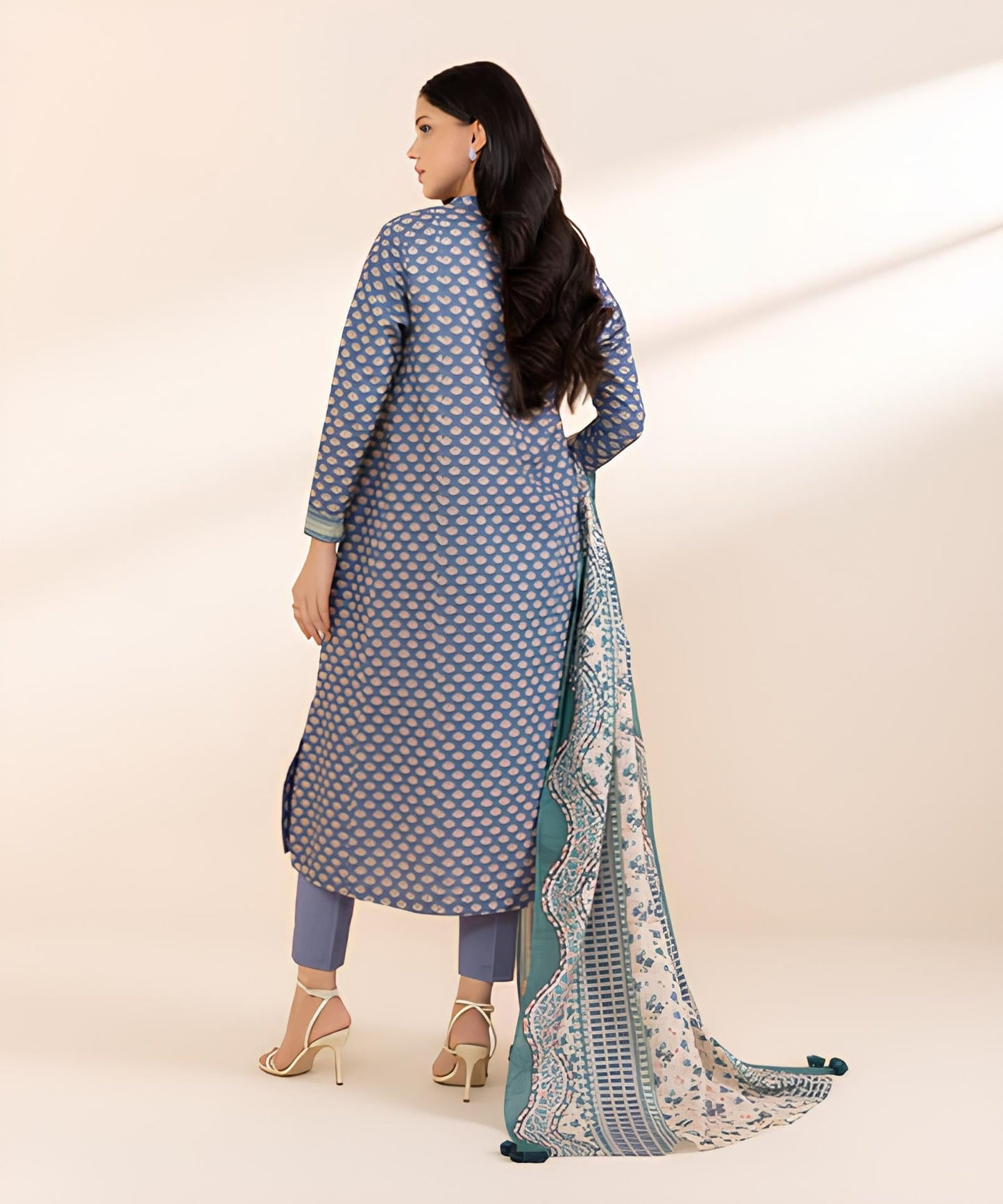 3 Piece - Embroidered Light Khaddar Suit