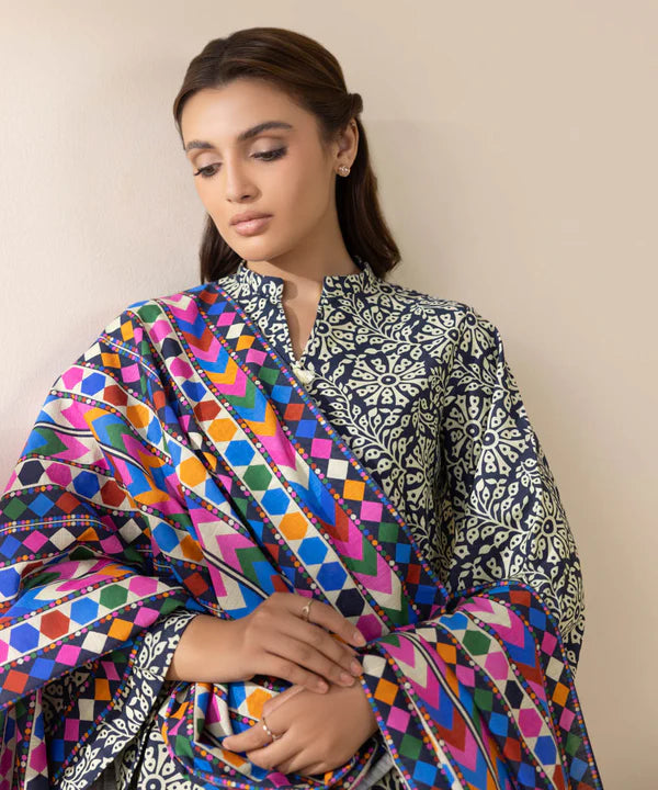 3 Piece - Printed Khaddar Suit