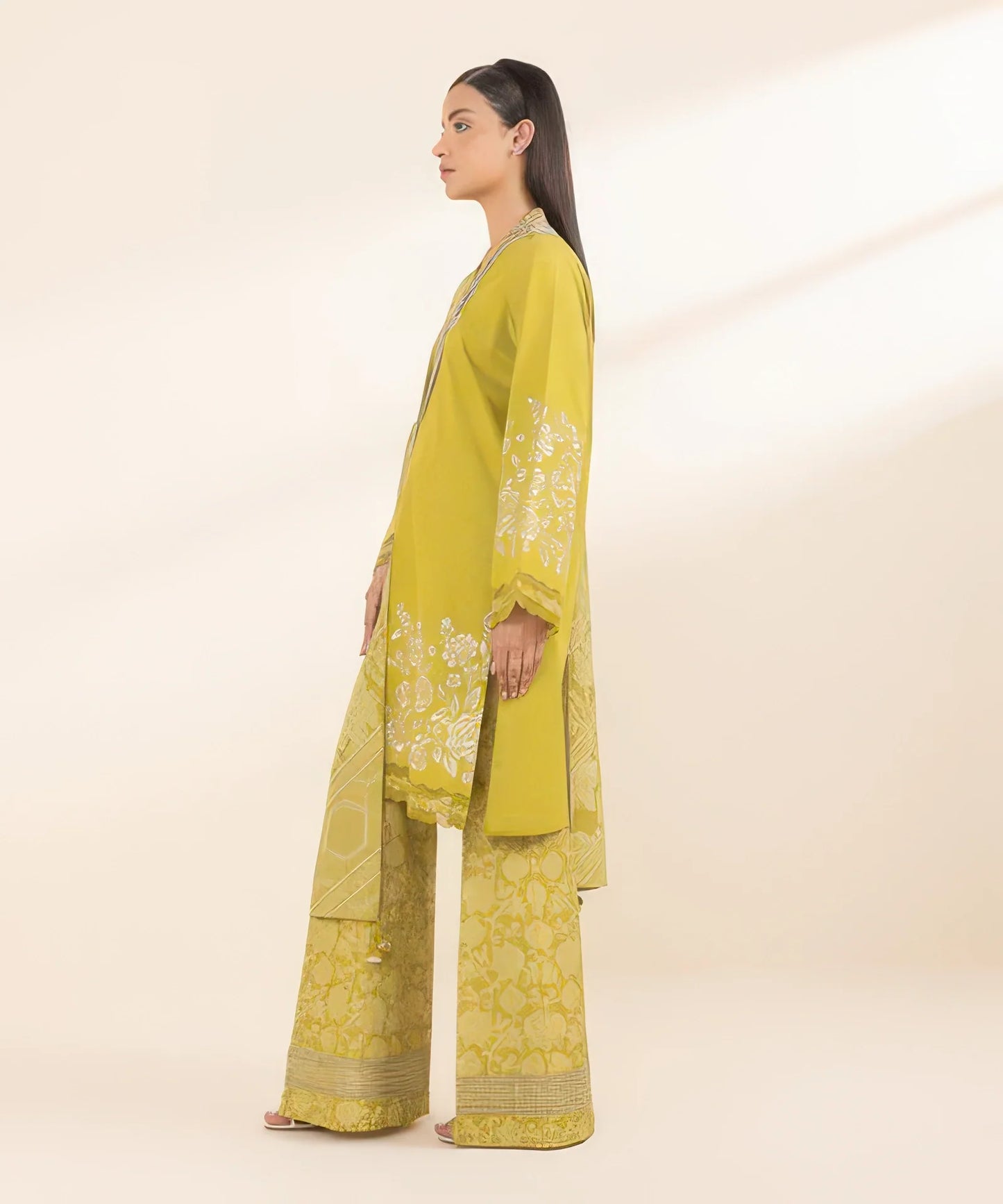 3 Piece - Embroidered Light Khaddar Suit