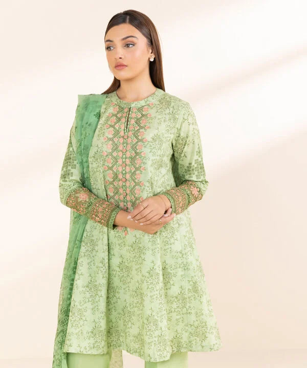 3 Piece - Embroidered Lawn Suit