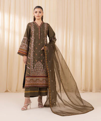 3 Piece - Embroidered Karandi Suit